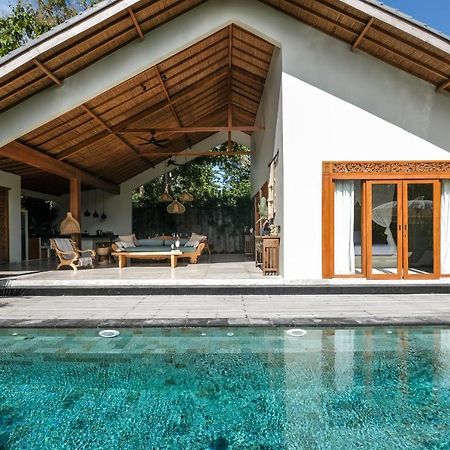Villa Kikaa Bingin ウルワツ エクステリア 写真